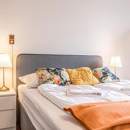 Gorgeous 1Br Apt Near Akh Hospital Wina Bagian luar foto