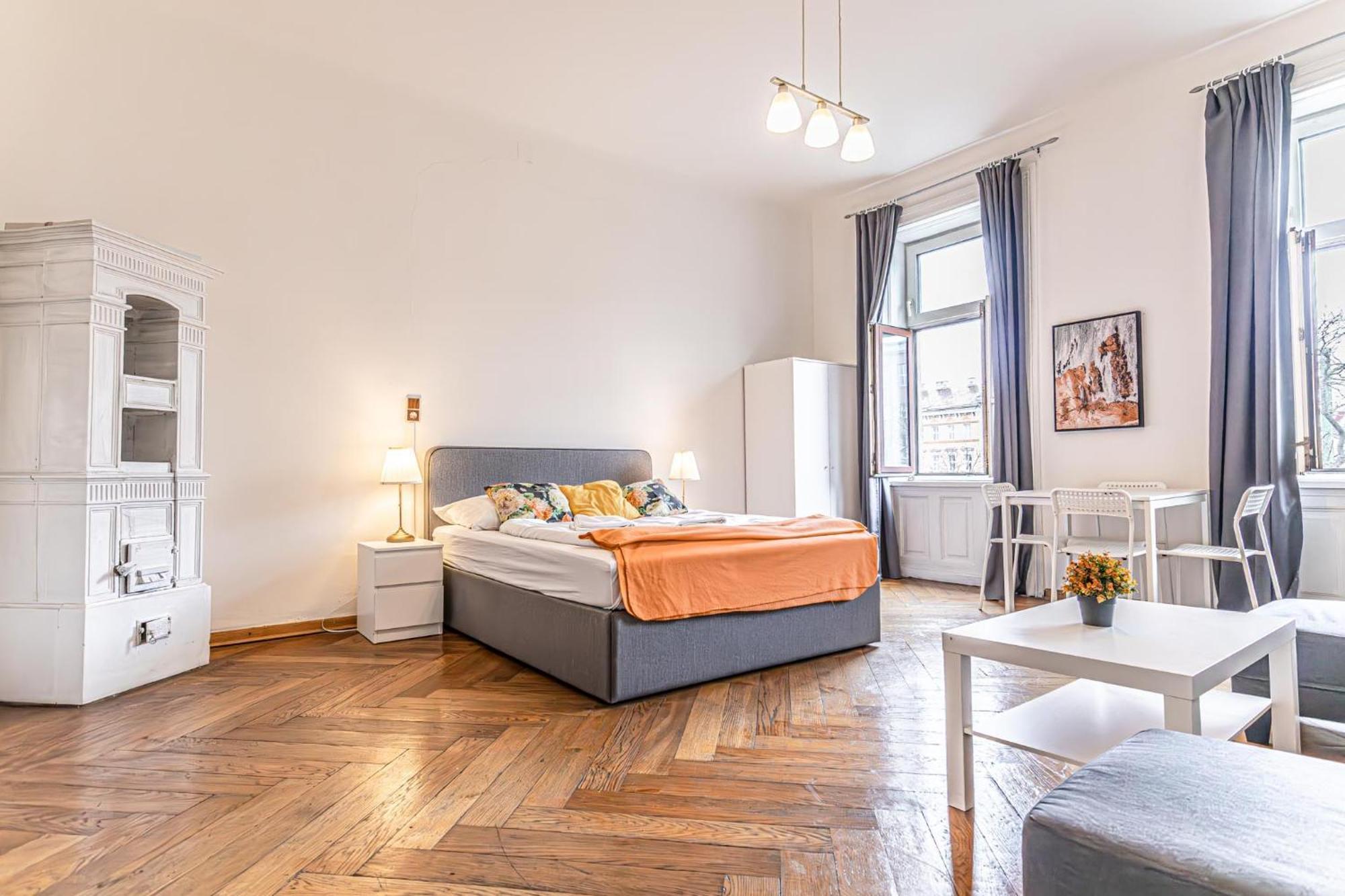 Gorgeous 1Br Apt Near Akh Hospital Wina Bagian luar foto