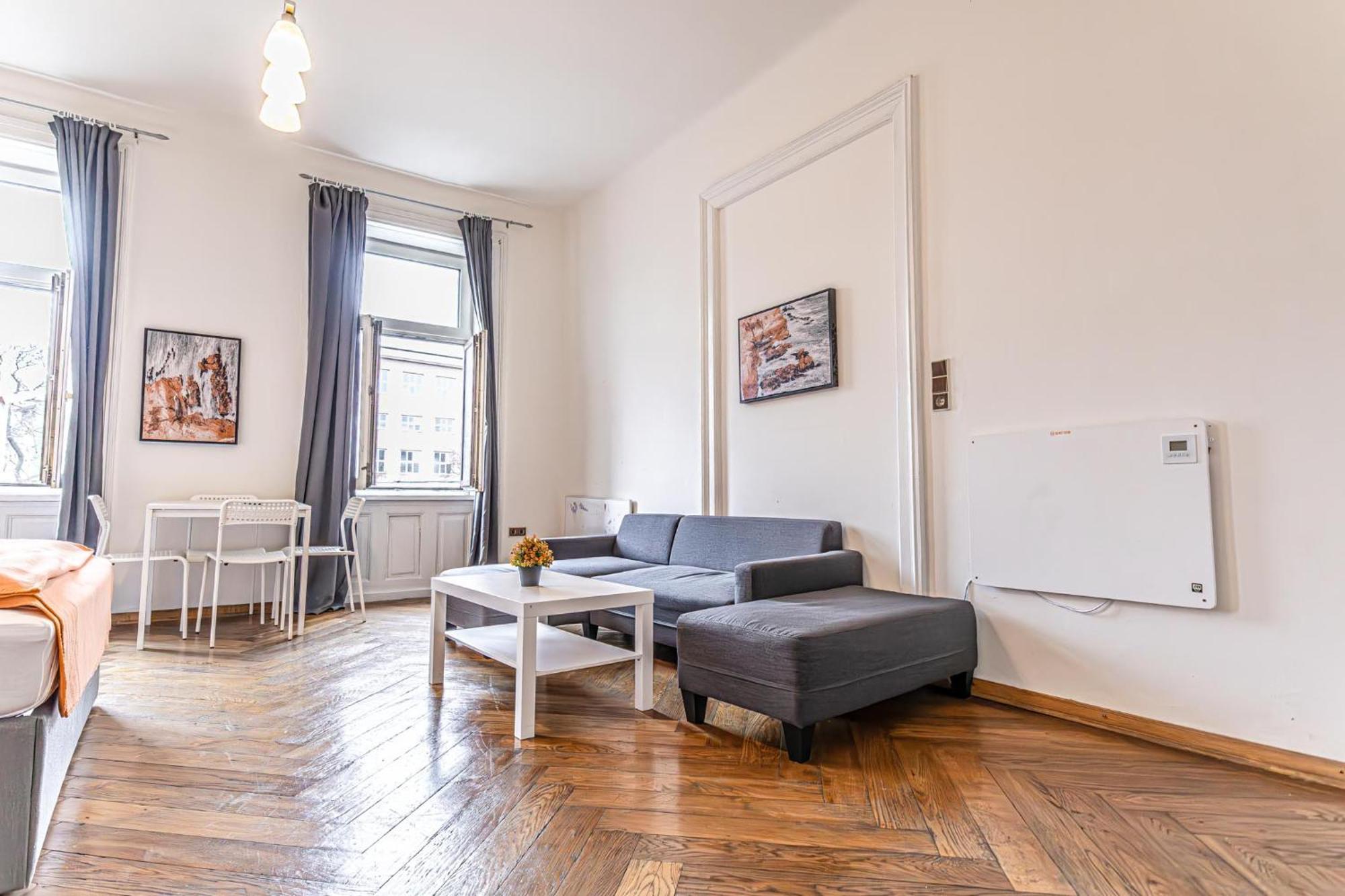 Gorgeous 1Br Apt Near Akh Hospital Wina Bagian luar foto