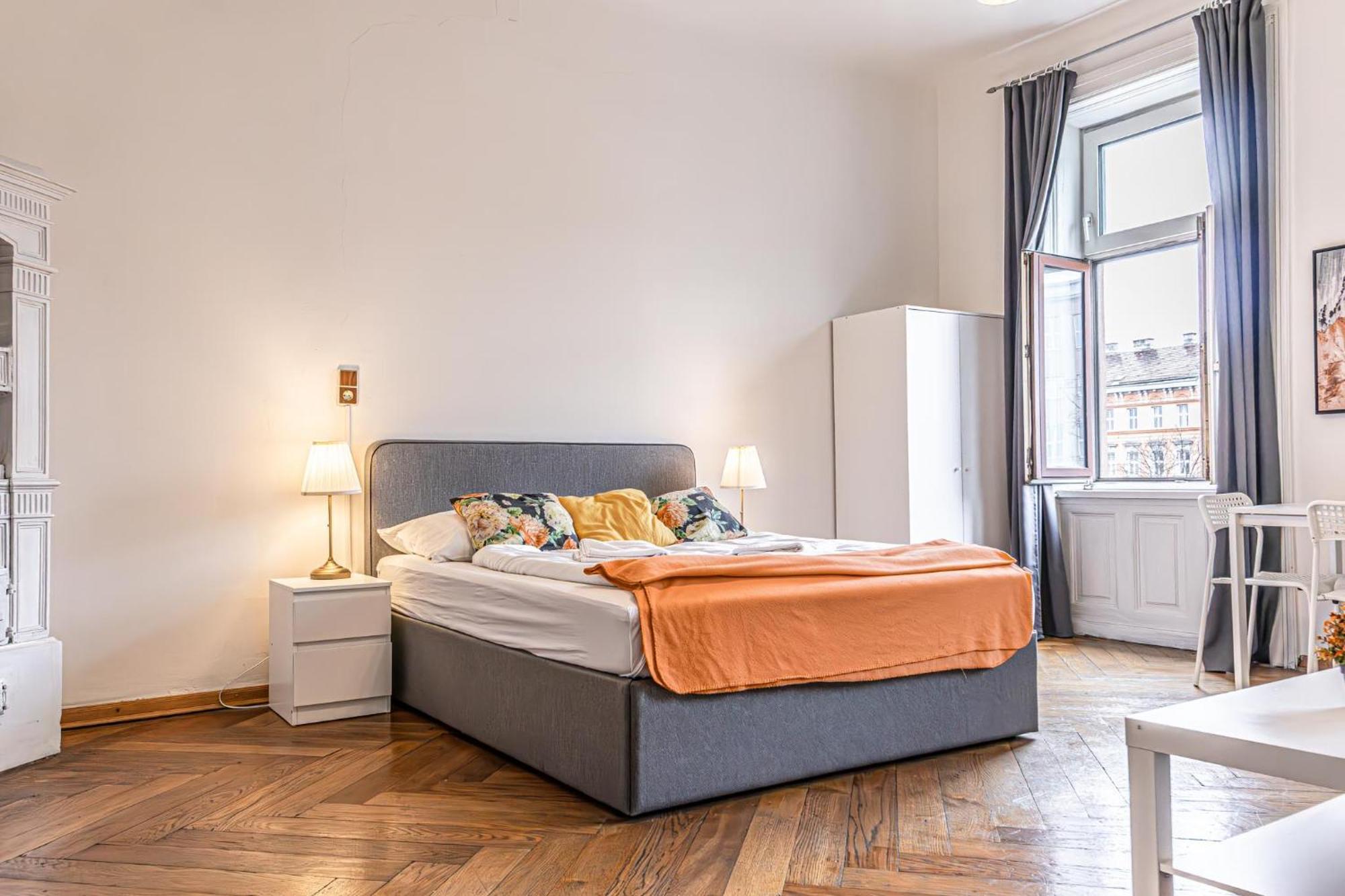 Gorgeous 1Br Apt Near Akh Hospital Wina Bagian luar foto